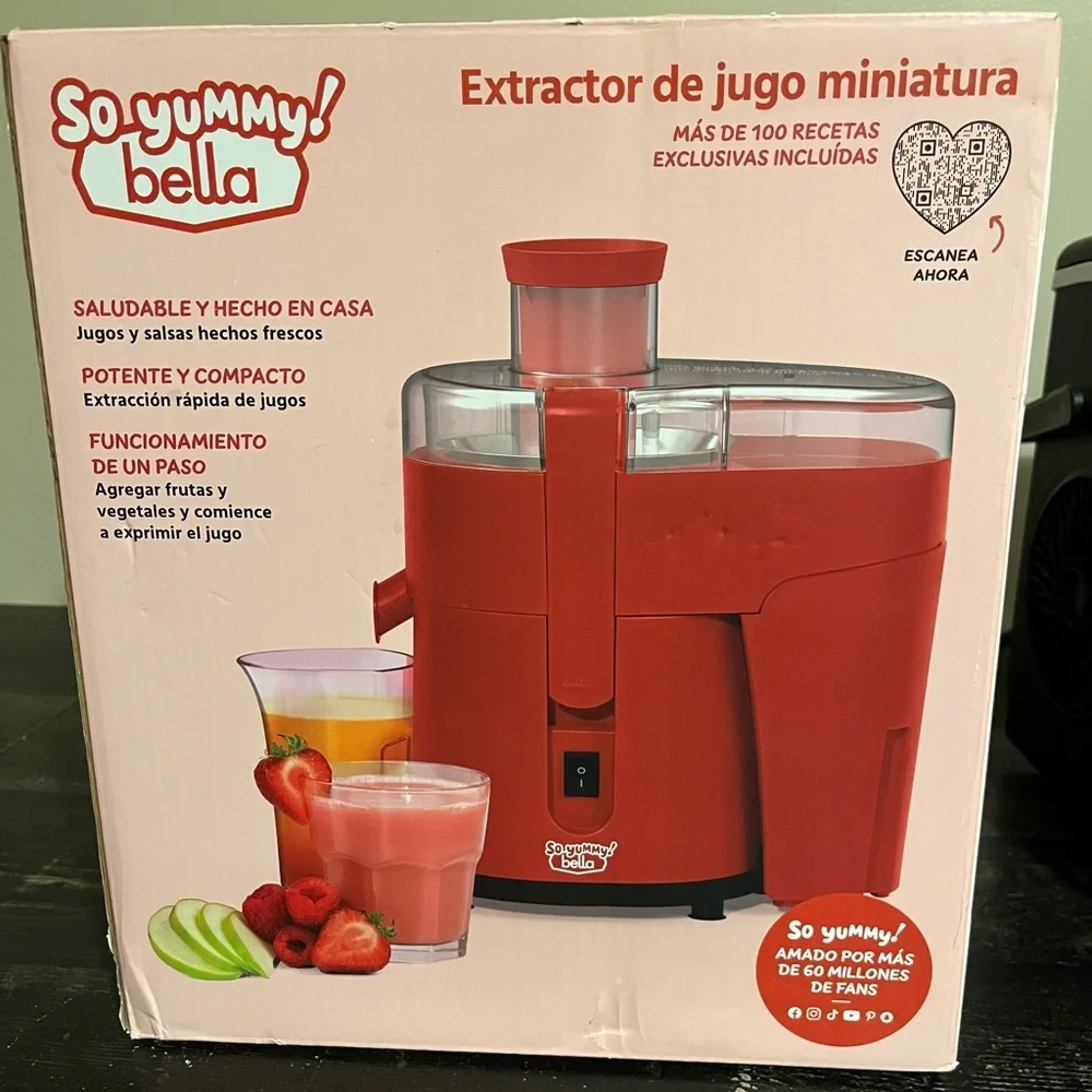 “So Yummy Bella” Mini Juicer NWT